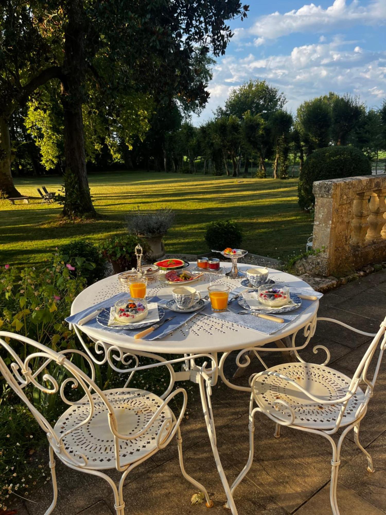 Le Bouquet Bleu Bed And Breakfast Siorac-en-Périgord Exteriör bild